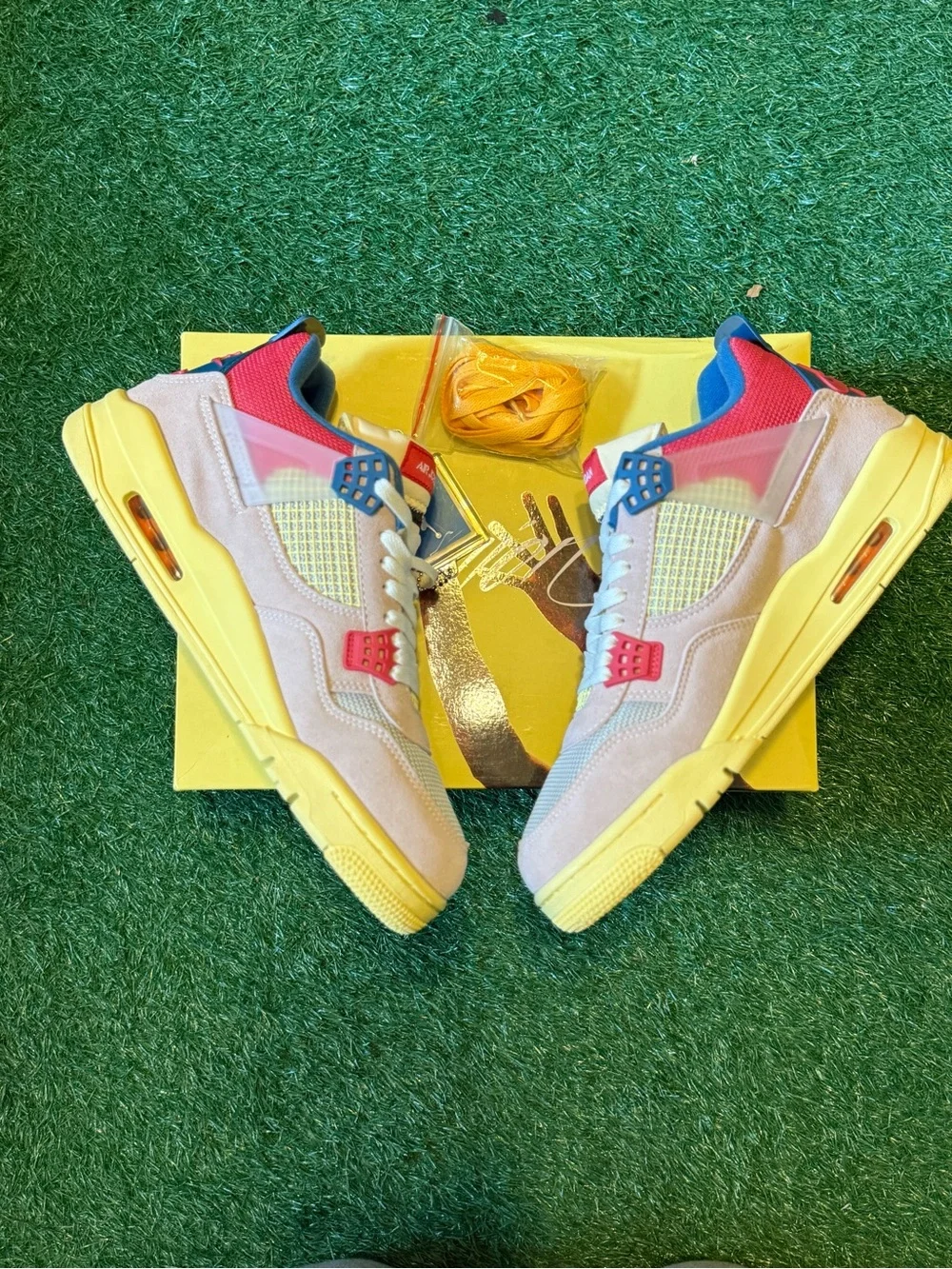 Air Jordan 4 Retro UNLA ‘Guava Ice’